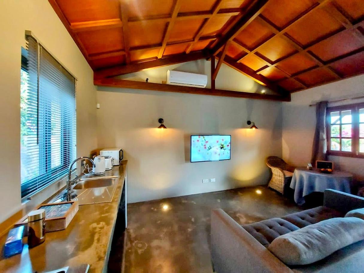 Lakaz Kannell - Vanilla Lodge, Secluded Outside Bath & Shower Infinity Pool Cap Malheureux Esterno foto