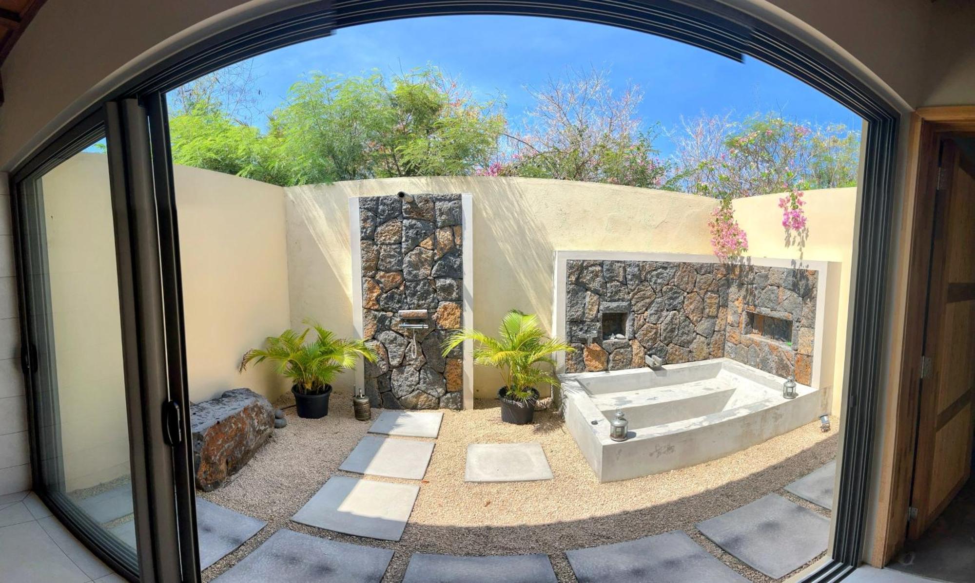 Lakaz Kannell - Vanilla Lodge, Secluded Outside Bath & Shower Infinity Pool Cap Malheureux Esterno foto